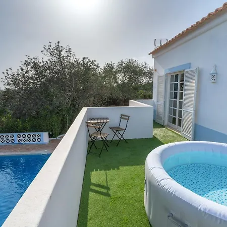 Βίλα Quiet Spacious House - Swimming Pool Benagil