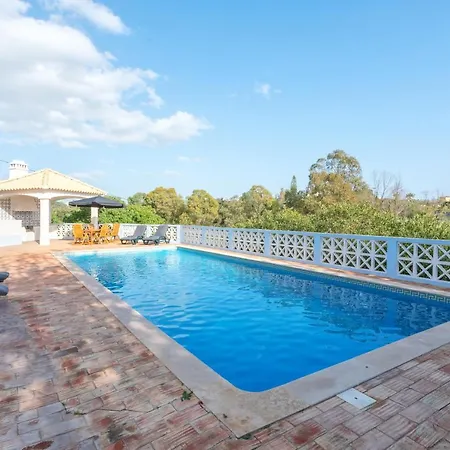 Βίλα Quiet Spacious House - Swimming Pool Benagil