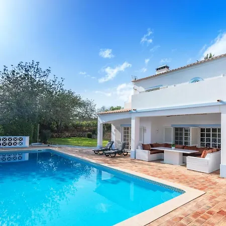 Quiet Spacious House - Swimming Pool * Benagil