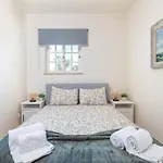 فيلة Quiet Spacious House - Swimming Pool *