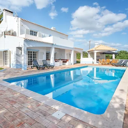 Villa Quiet Spacious House - Swimming Pool