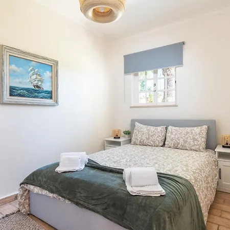 Quiet Spacious House - Swimming Pool Villa *