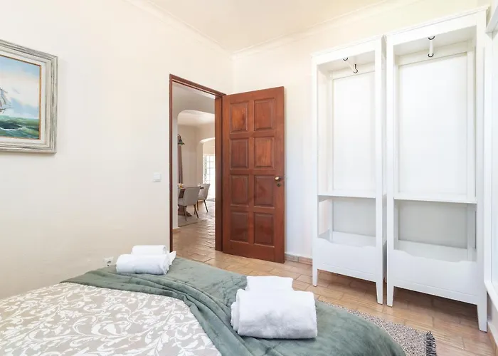 Quiet Spacious House - Swimming Pool Villa