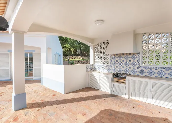 Quiet Spacious House - Swimming Pool * Benagil