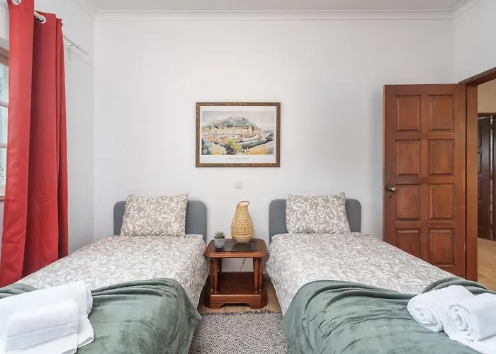 Quiet Spacious House - Swimming Pool Benagil