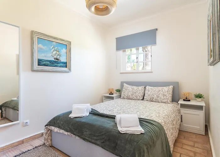 Quiet Spacious House - Swimming Pool Villa *