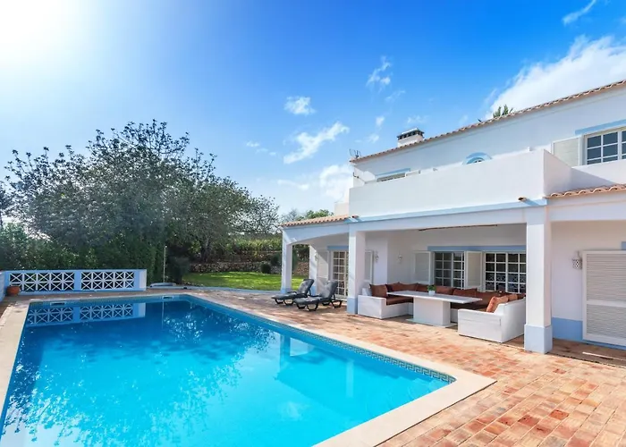 Quiet Spacious House - Swimming Pool * Benagil