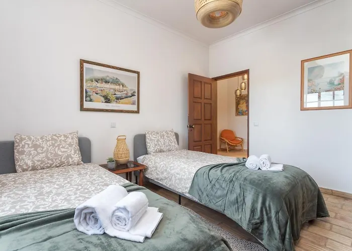 Quiet Spacious House - Swimming Pool * Benagil