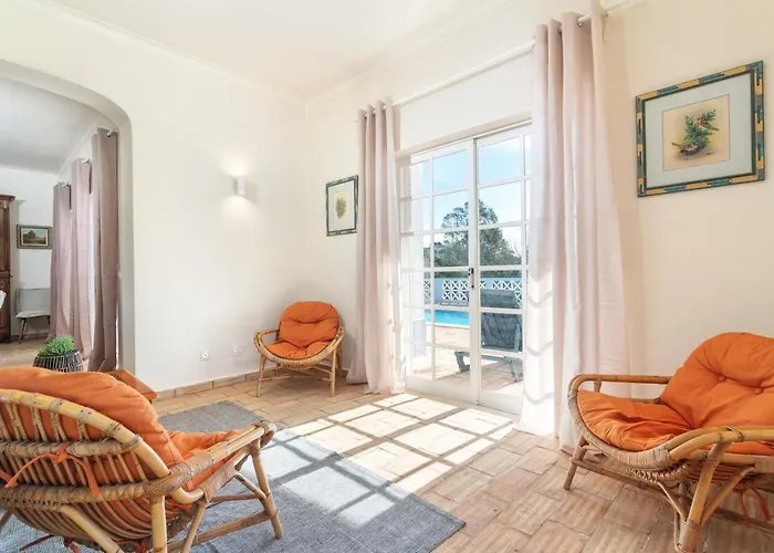 Quiet Spacious House - Swimming Pool * Benagil