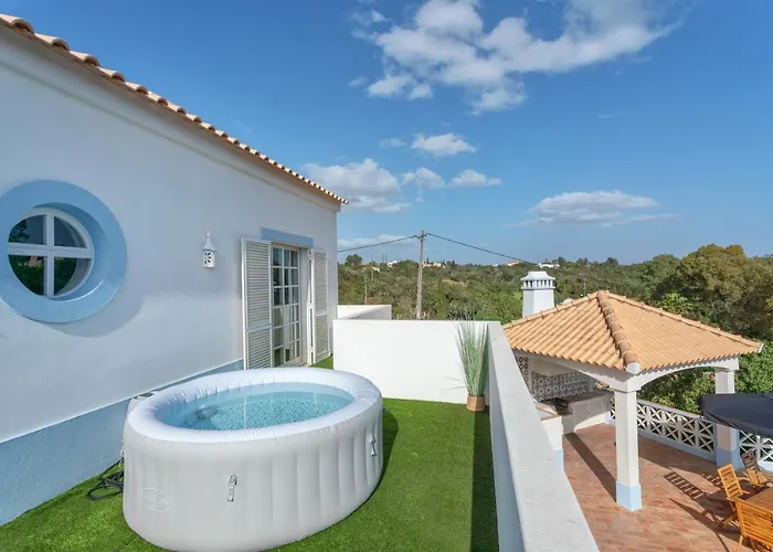 Villa Quiet Spacious House - Swimming Pool *