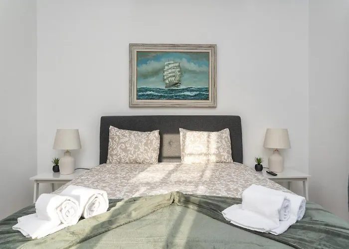 Quiet Spacious House - Swimming Pool Benagil