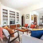Quiet Spacious House - Swimming Pool *