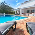 Villa Quiet Spacious House - Swimming Pool