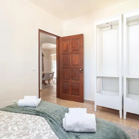 Quiet Spacious House - Swimming Pool Villa